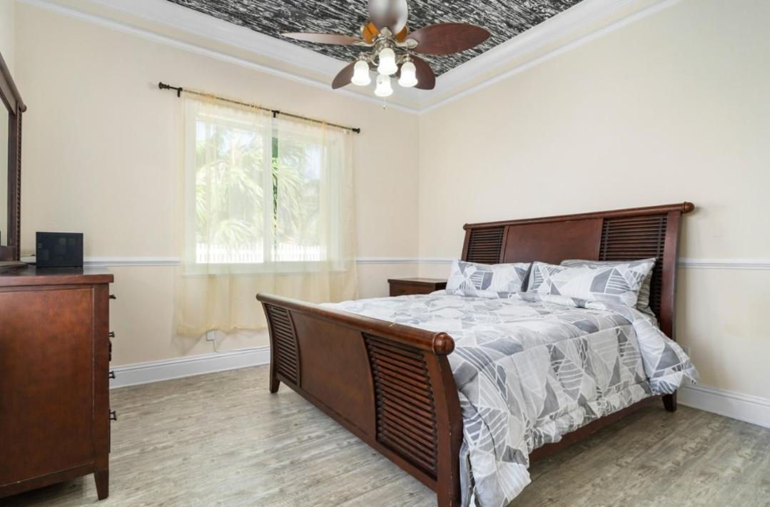 Danya - 5 Bd On The Ocean With Pool. Villa Nassau